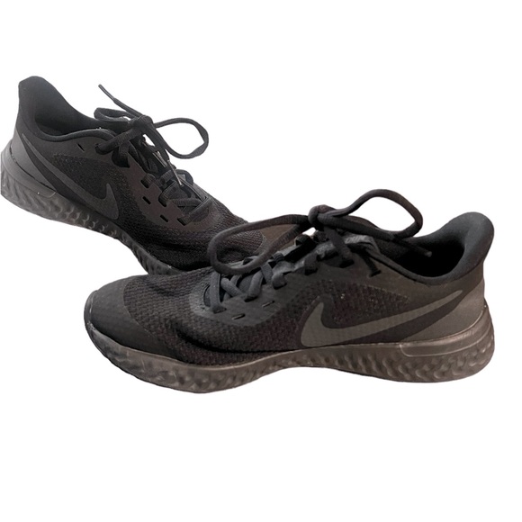 Boys Nike Revolution Running Shoes - Picture 2 of 7